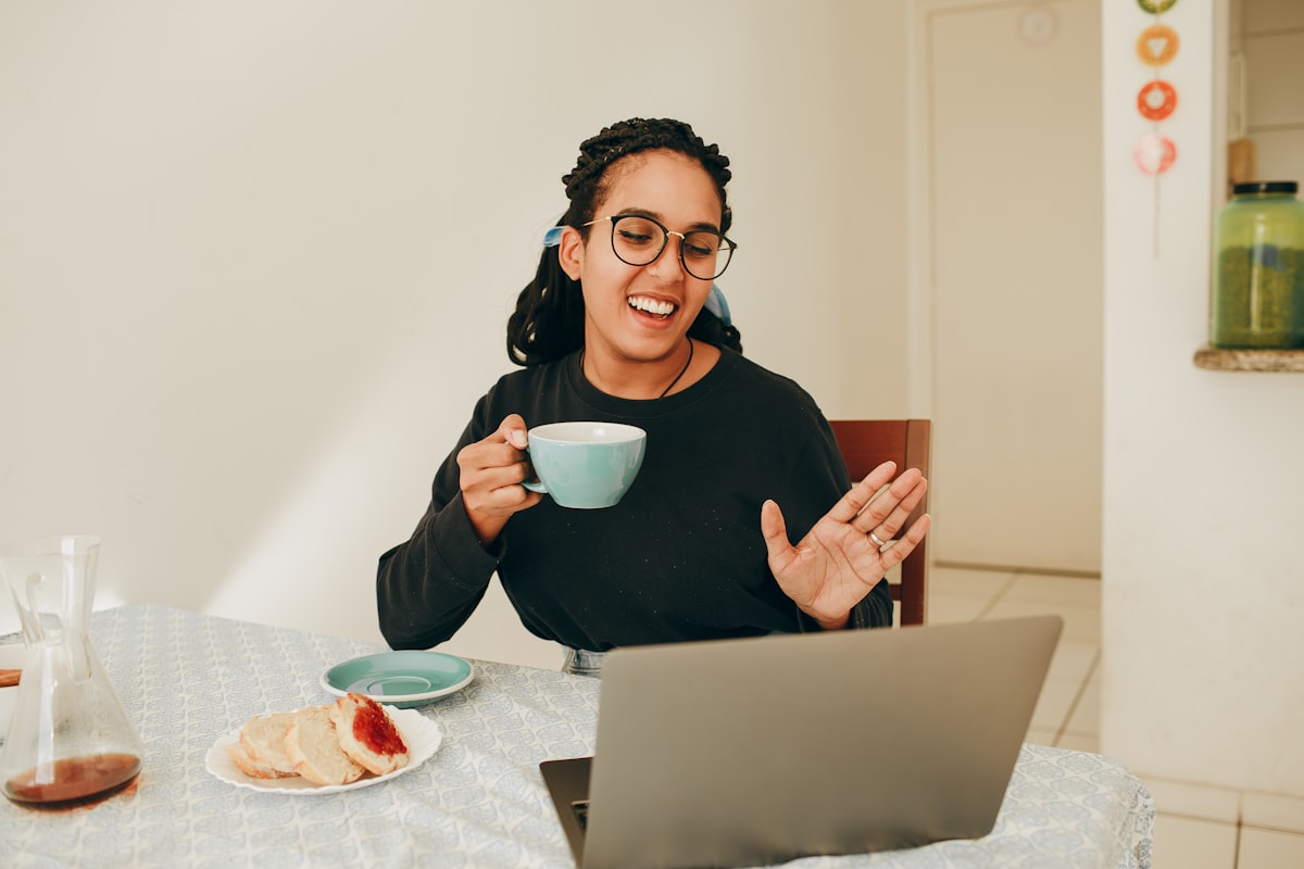 Nutrition professional providing guidance